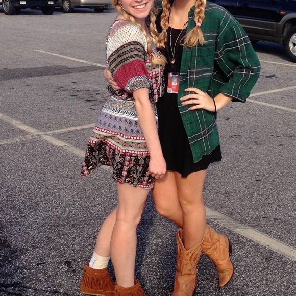 Patterned Dress - Picture 7 of 7